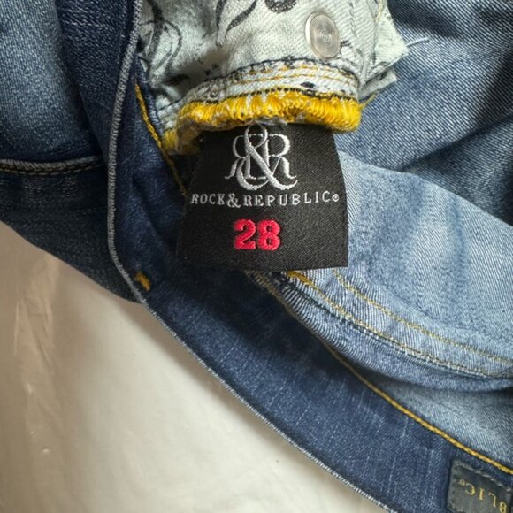 Rock Republic Flare Leg Jeans - Picture 5 of 6